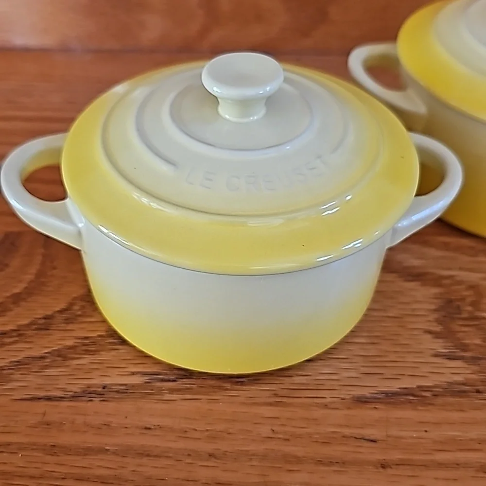 NWT Le Creuset 10cm Mini Round 8oz Cocotte Baking Dish – EASTER Yellow